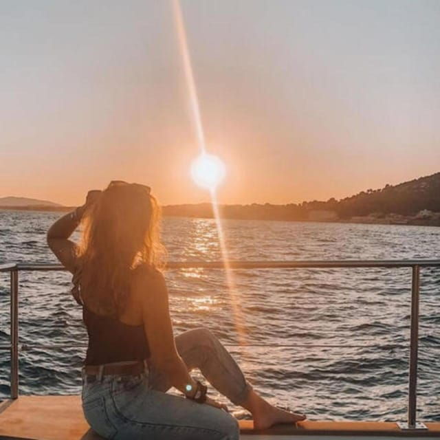 valencia-sunset-boat-ride-with-dinner