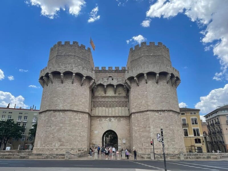 valencia-top-25-highlights-guided-bike-tour-2