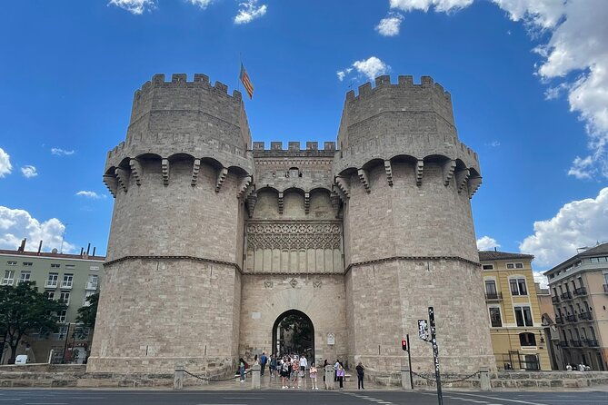 valencia-top-25-highlights-guided-bike-tour