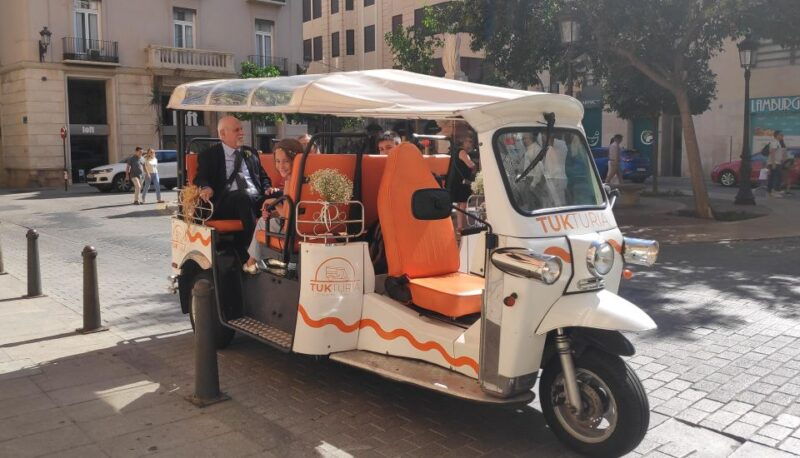 valencia-tuk-tuk-city-tour