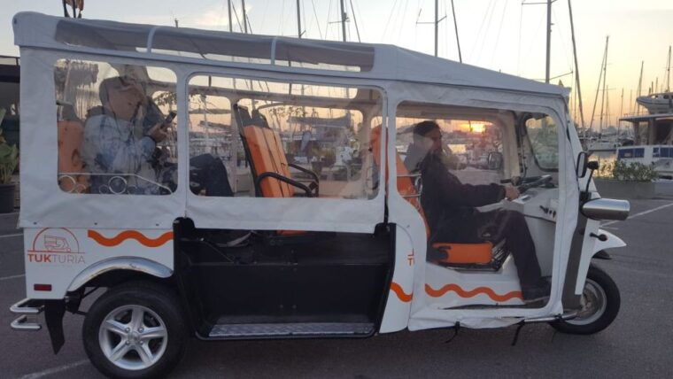 valencia-tuk-tuk-city-tour