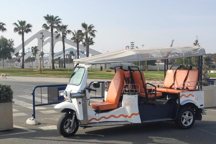 valencia-tuk-tuk-city-tour