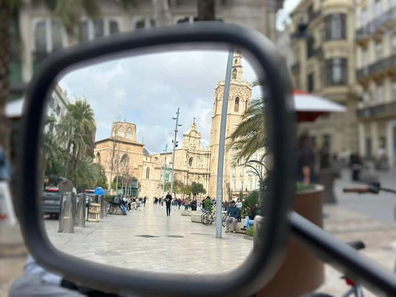 Valencia: Visit the Historic Center of Valencia by Tuk Tuk - Key Points