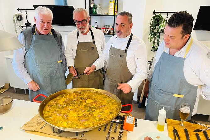 valencian-paella-class-with-welcome-drinks-and-tapas