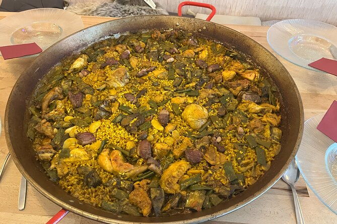 valencian-paella-class-with-welcome-drinks-and-tapas