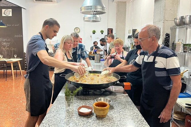 valencian-paella-cooking-class-tapas-sangria-evening
