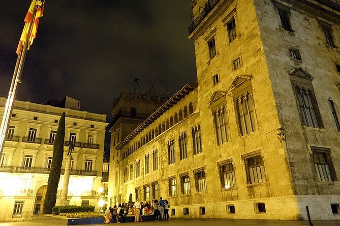 valencias-legends-stories-by-moonlight