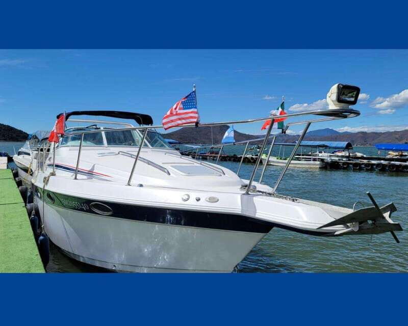 Valle de Bravo: 33 feet VIP Yacht Rental Experience - An Introduction to the Yacht Experience in Valle de Bravo