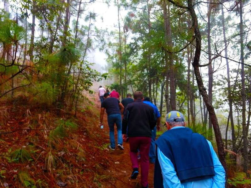 valle-de-bravo-forest-hiking-adventure