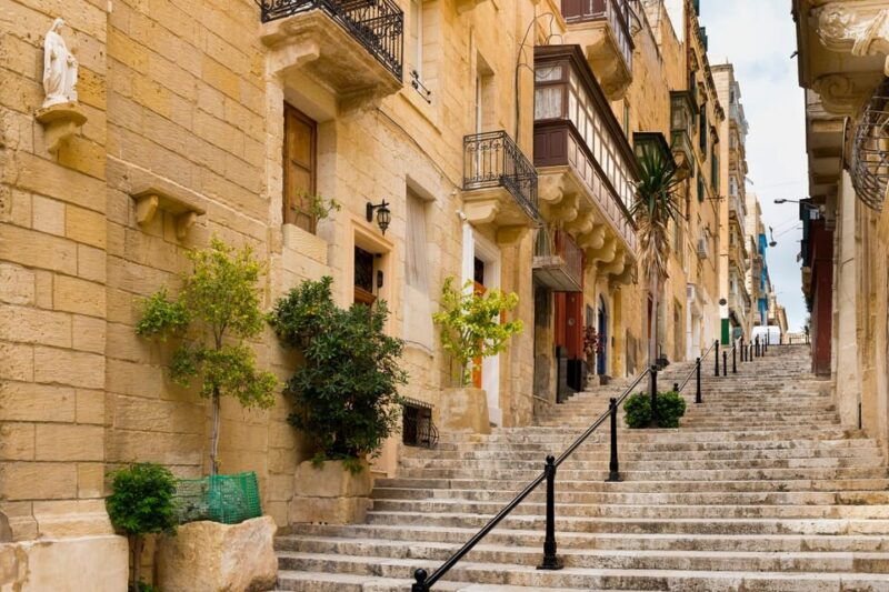 valletta-family-adventure-history-fun-walk
