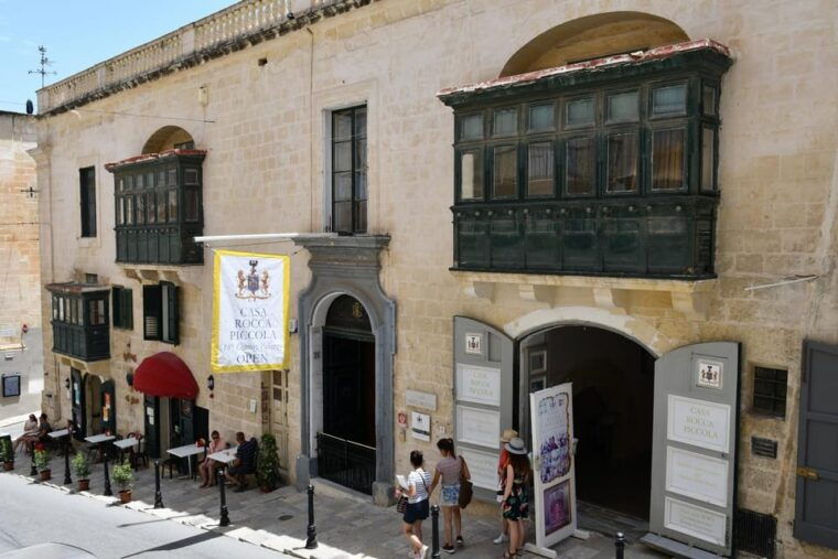 valletta-family-adventure-history-fun-walk