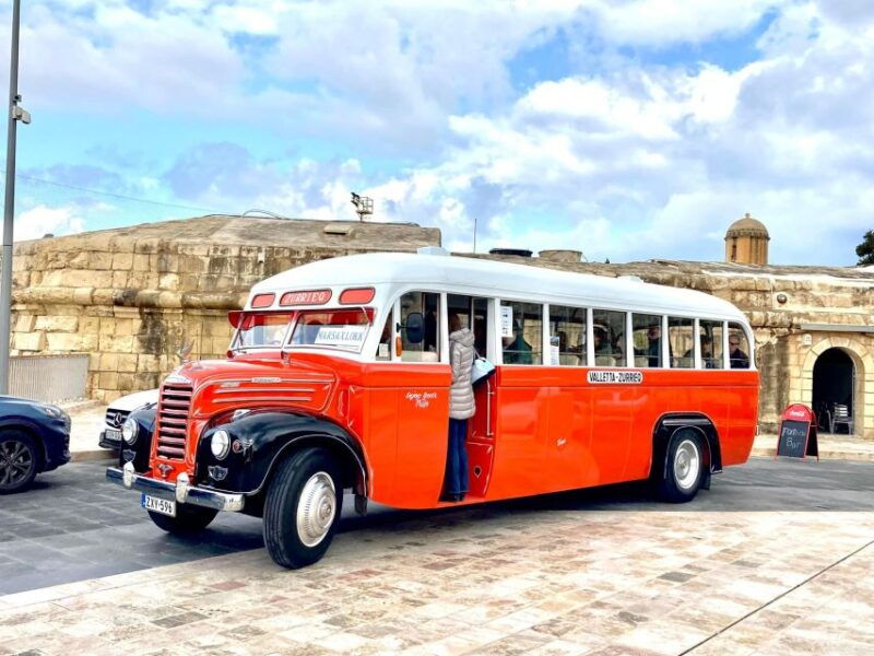 valletta-sunday-vintage-bus-to-marsaxlokk