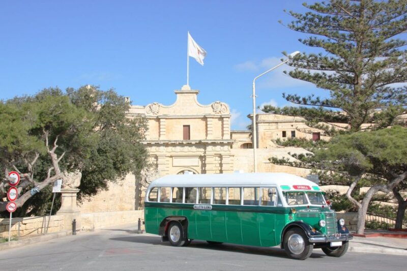 valletta-vintage-bus-to-valletta-sliema-rabat-mdina