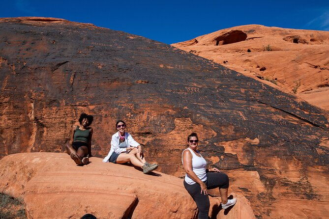 valley-of-fire-guided-hiking-tour-and-mojave-desert-adventure-2