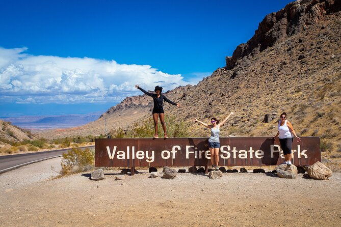valley-of-fire-guided-hiking-tour-and-mojave-desert-adventure-2