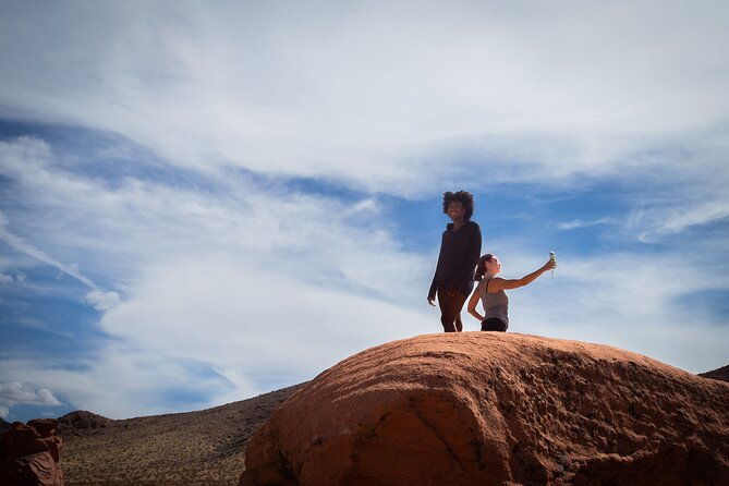 valley-of-fire-guided-hiking-tour-and-mojave-desert-adventure