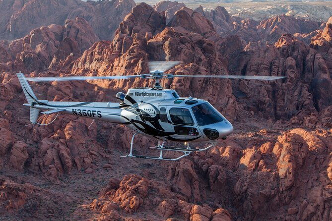 valley-of-fire-helicopter-tour-and-landing-with-champagne-toast-2