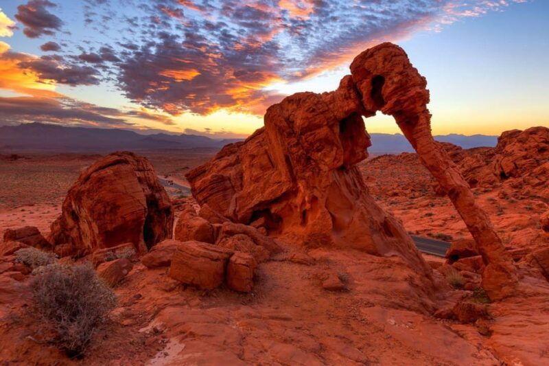 valley-of-fire-vip-small-group-tour-from-las-vegas-2