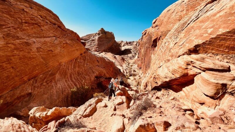 valley-of-fire-vip-small-group-tour-from-las-vegas