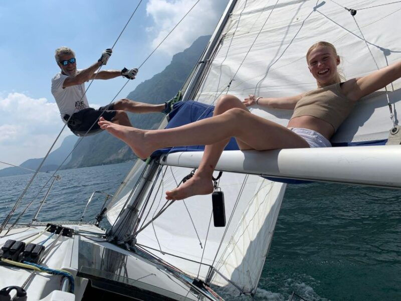 valmadrera-lake-como-sailing-trip-with-prosecco-and-snacks