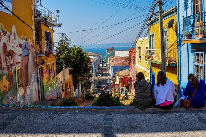 valpo-in-1-day-authentic-famous-semi-private-walking-tour-public-transport