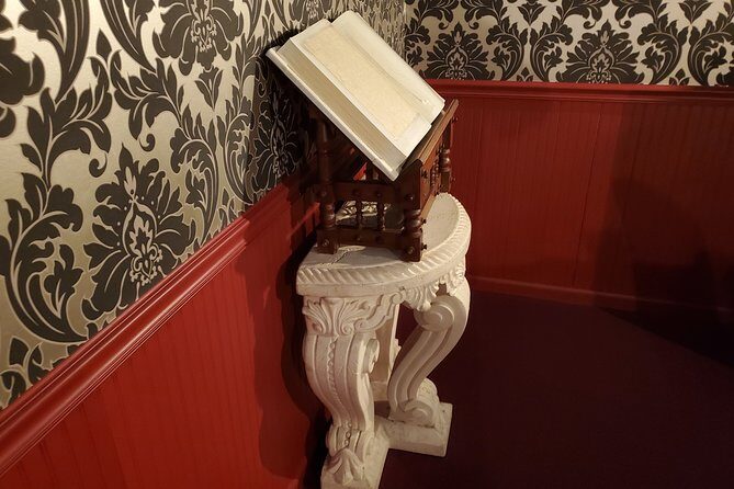 Vampire's Lair Escape Room Game for Private Group - What to Expect When You Book