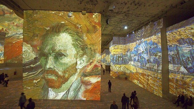 van-gogh-carrieres-de-lumieres-half-day-tour-from-avignon-2
