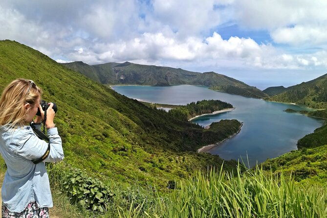 van-tour-lagoa-do-fogo