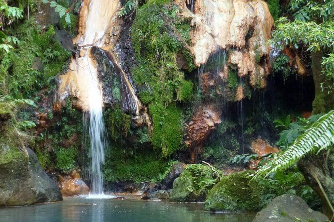 van-tour-lagoa-do-fogo