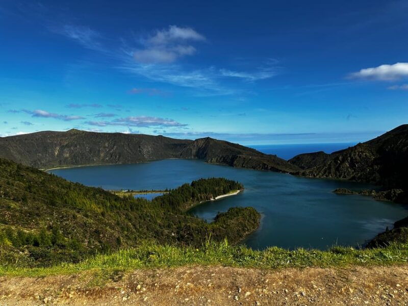 van-tour-lagoa-do-fogo-half-day