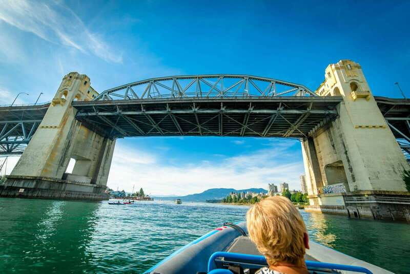 vancouver-city-and-seal-boat-tour