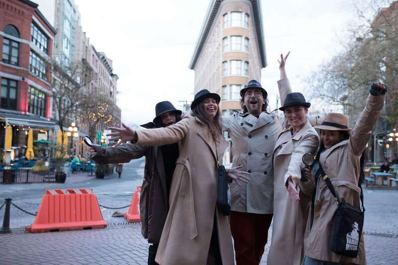 vancouver-explore-gastown-with-an-outdoor-murder-mystery
