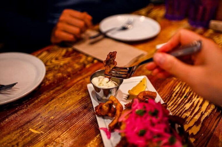 vancouver-guided-food-and-city-history-tour