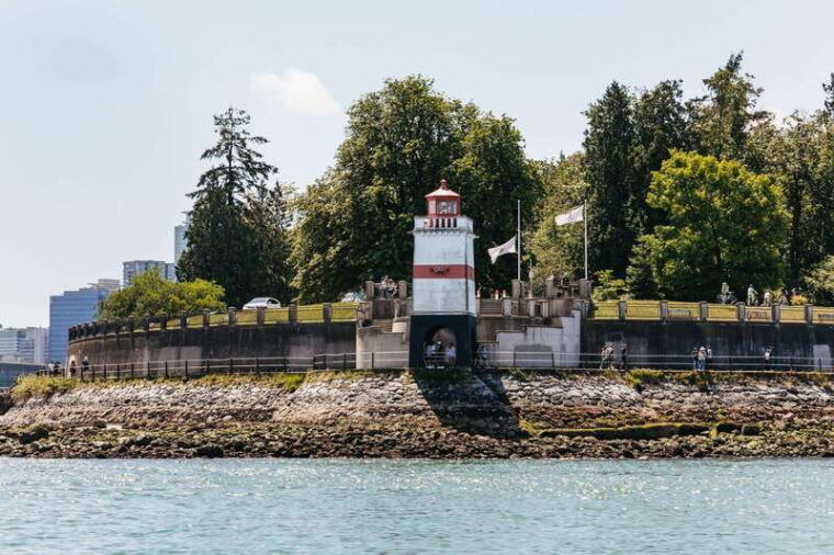 vancouver-indian-arm-and-granite-falls-zodiac-boat-tour