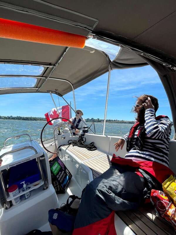 vancouver-mosquito-creek-and-english-bay-sailboat-cruise