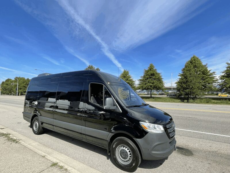 Vancouver: Private Shuttle - Suburban/Benz van - What to Expect from the Service