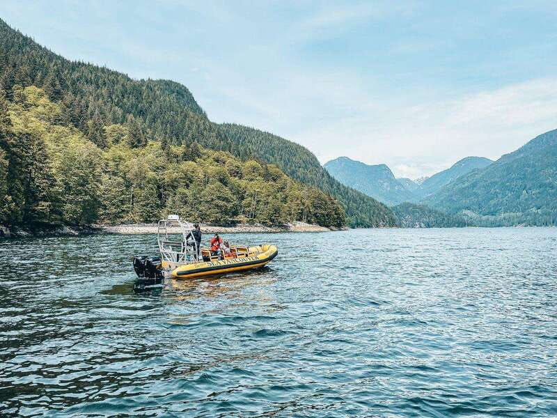 vancouver-waterfront-sightseeing-tour-city-and-waterfall
