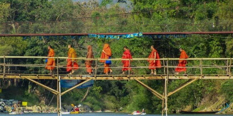 vang-vieng-blue-lagoon-and-countryside-bike-tour-with-lunch