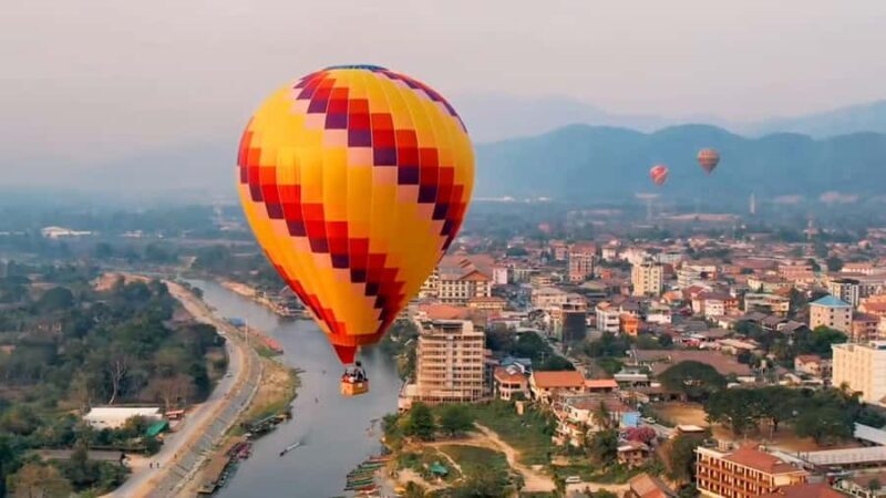 Vang Vieng: Hot Air Balloon Ride and Kayaking Adventure - Detailed Breakdown of the Itinerary