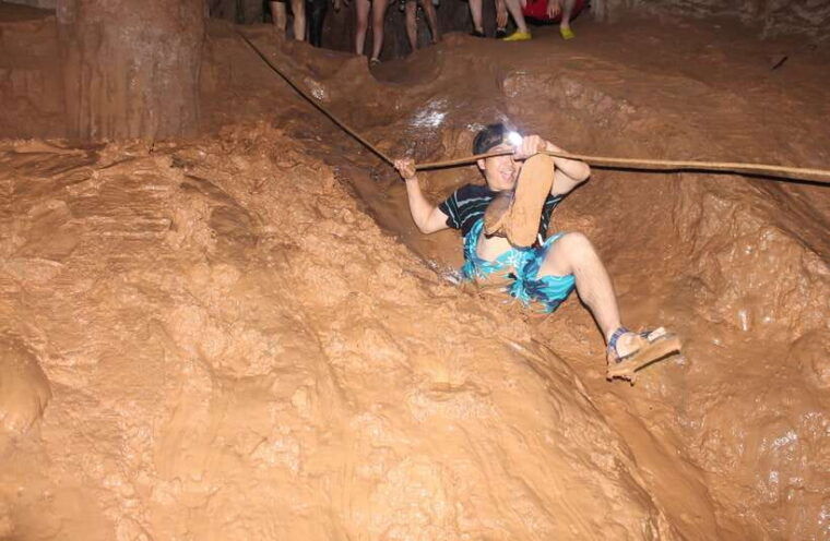 vang-vieng-nam-song-river-kayak-tour