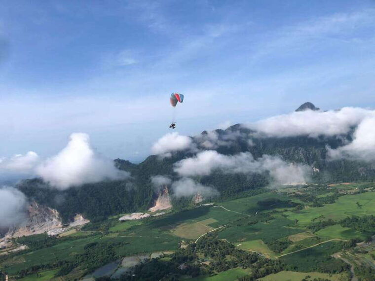 vang-vieng-paragliding-and-go-karting-experience