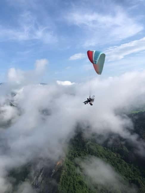 Vang Vieng: Paragliding Experience with Hotel Pickup - What Makes This Paragliding Tour Stand Out?