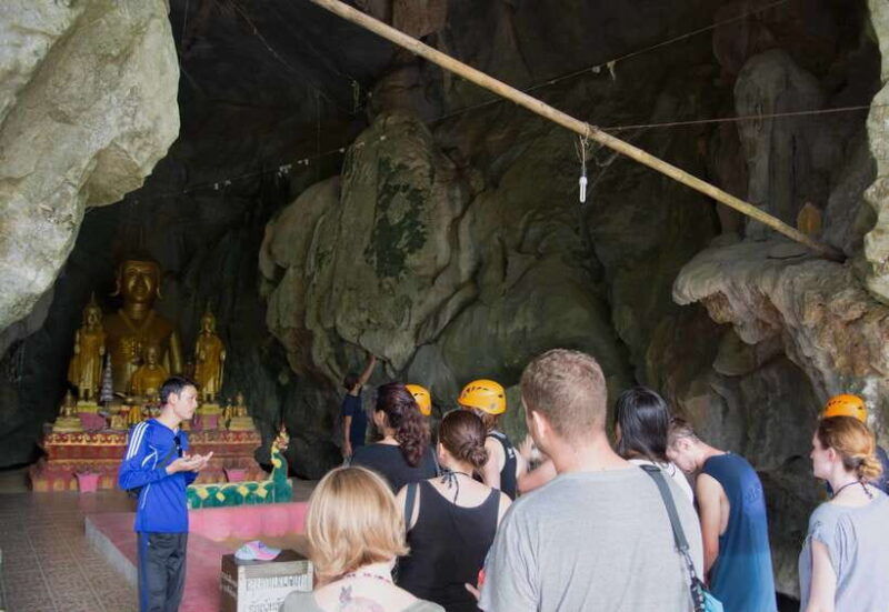 vang-vieng-tham-nangfar-and-tham-nam-day-tour-with-kayaking