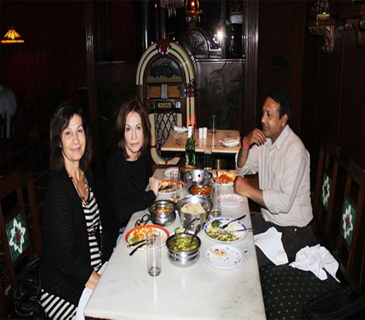 Varanasi: Evening Arti Boat Tour with Dinner - Experience the Magic of Varanasi: Evening Arti Boat Tour with Dinner