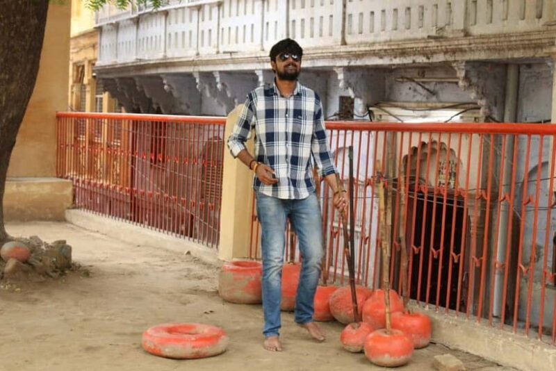 Varanasi: Ganges River Sunrise and Morning Walking Tour - Key Points