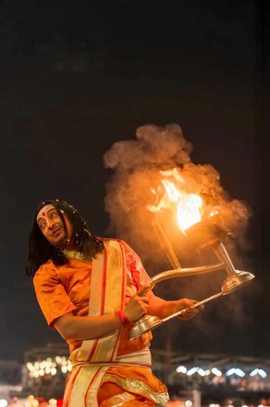 Varanasi: Photography Tour with Local Guide & Ganges - Itinerary Breakdown: What to Expect & Why It Matters