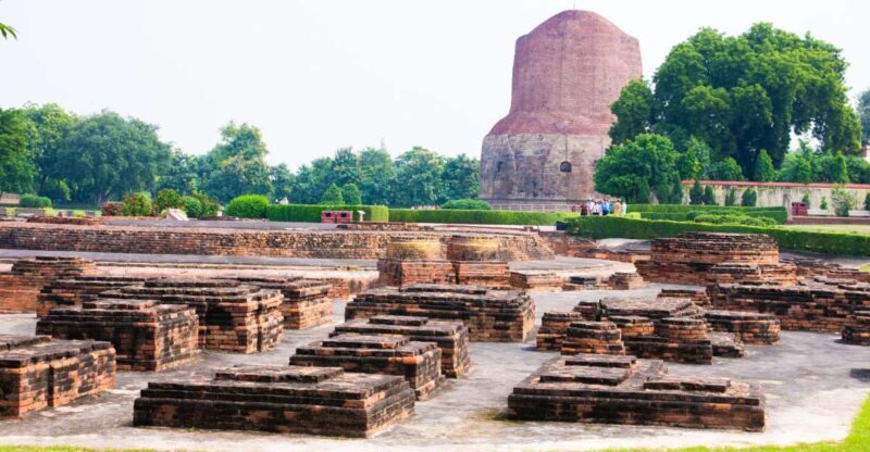 Varansi: Day Tour to Sarnath with Boating and Ganga Aarti - Key Points