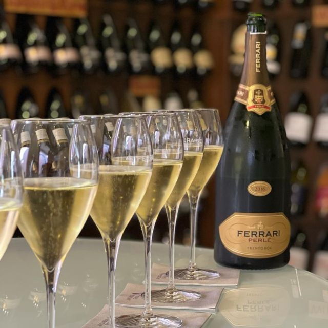 varenna-wine-tasting-and-entry-ticket-to-castello-di-vezio