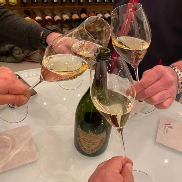 varenna-wine-tasting-and-entry-ticket-to-castello-di-vezio