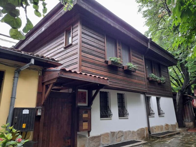 Varna Echoes: Flavors, Footsteps, Tales & Wine tasting - Who Is This Tour Best For?